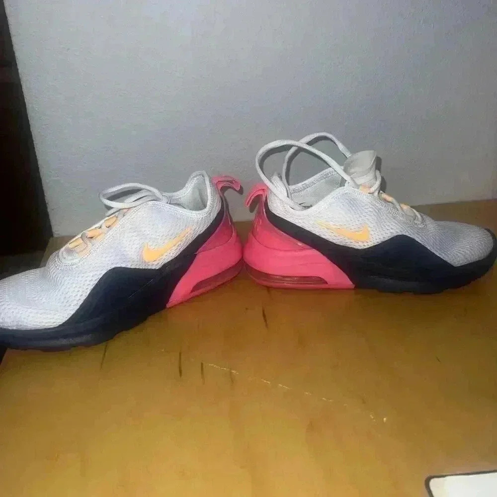 Nike Women's Sneakers - White, Pink, and Black